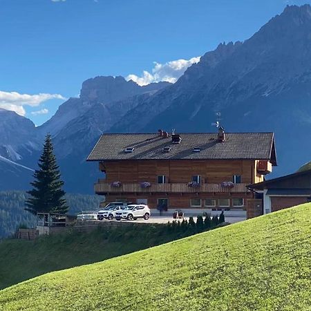 Hotel Almhof San Candido Bagian luar foto