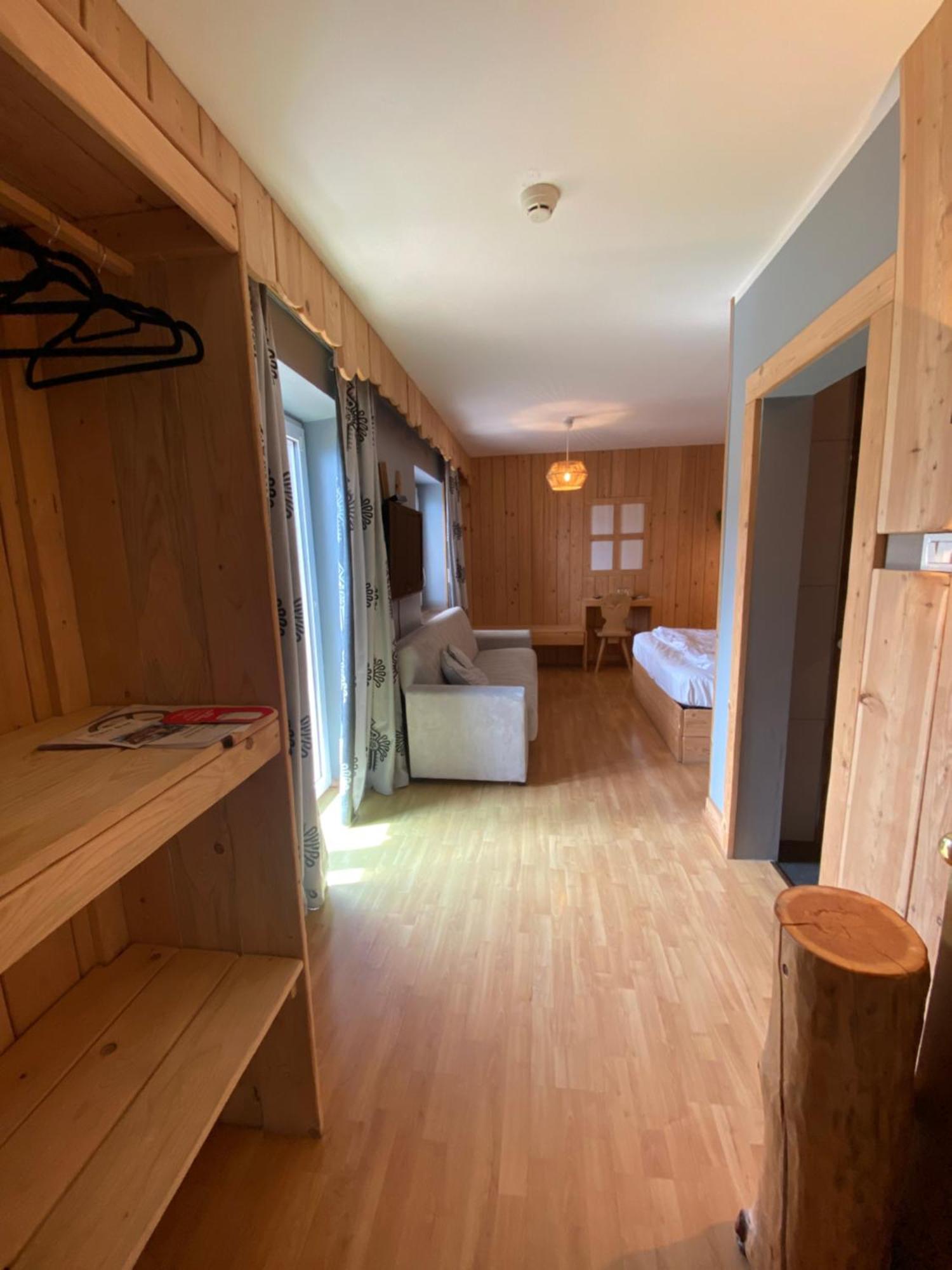 Hotel Almhof San Candido Bagian luar foto