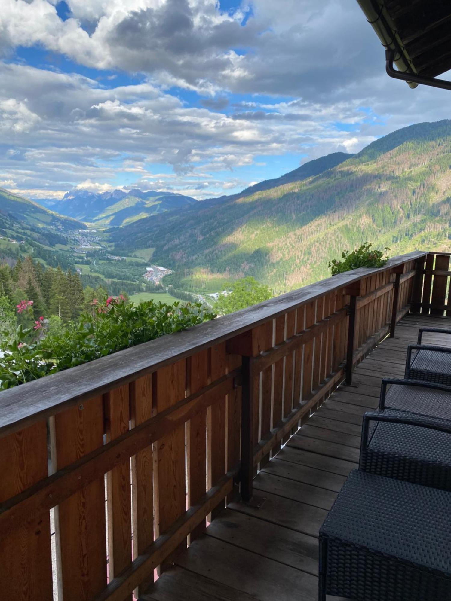 Hotel Almhof San Candido Bagian luar foto