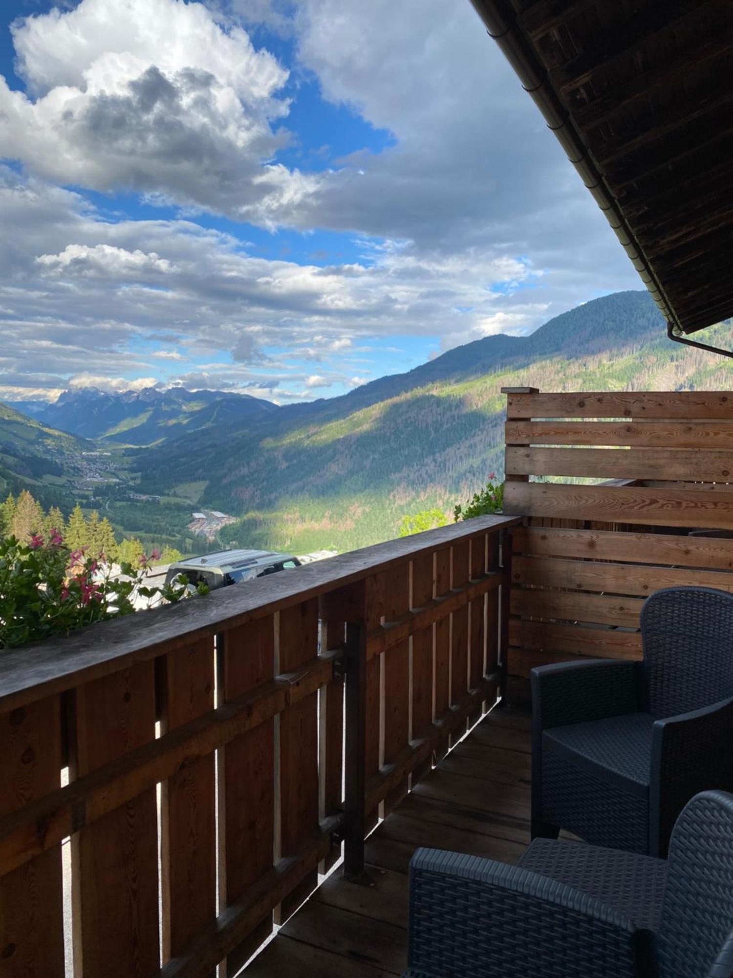 Hotel Almhof San Candido Bagian luar foto