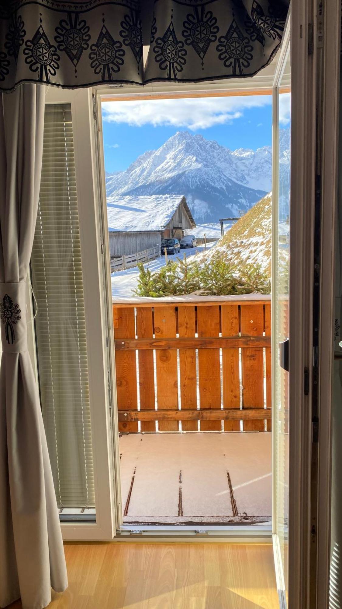 Hotel Almhof San Candido Bagian luar foto